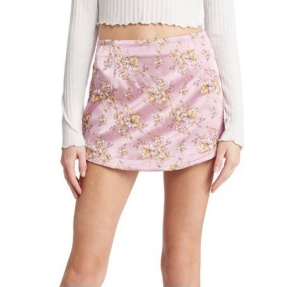 Free People pink embroidered mini skirt - Sz 0 - Picture 2 of 8